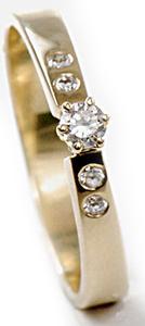 Zlatý prsten s diamanty PD490 