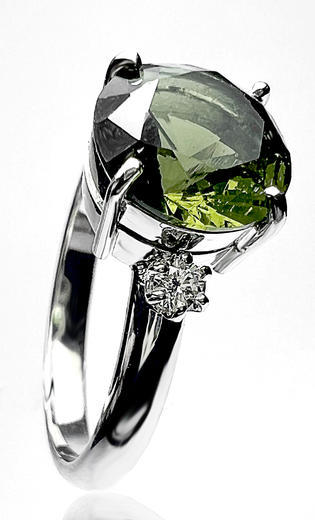 Stuchlík zlatý prsten s vltavínem a diamanty 015289  - 1