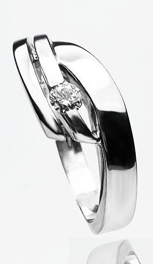 Zlatý prsten s diamantem 19226  - 2