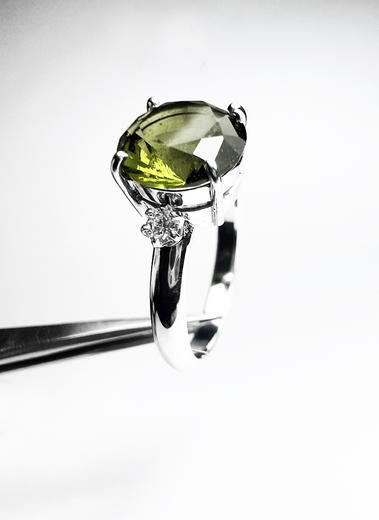 Stuchlík zlatý prsten s vltavínem a diamanty 015289  - 2
