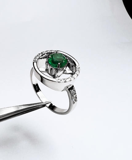 Stuchlík zlatý prsten smaragdové oko 015134  - 2
