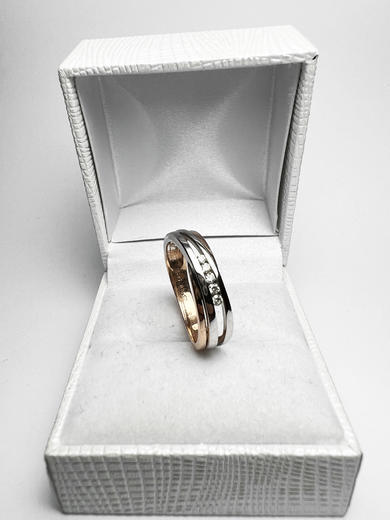 Zlatý prsten s diamanty 039131  - 3