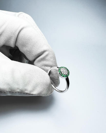 Stuchlík zlatý prsten se smaragdem a diamanty 30290  - 3