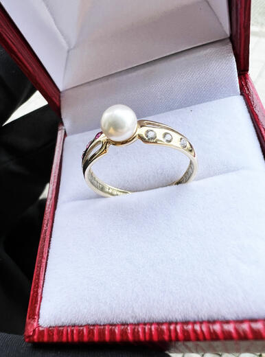 Stuchlík zlatý prsten s perlou a zirkony P645  - 4