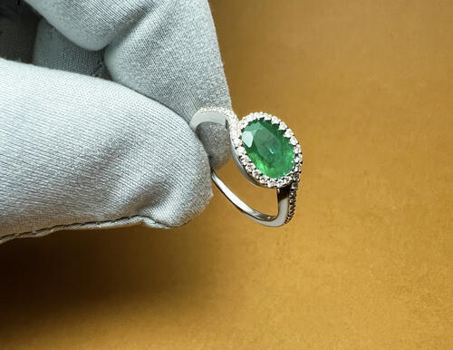 Stuchlík zlatý smaragdový prsten 70217  - 4