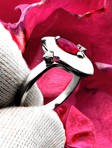 Zlatý prsten s rubínem a diamanty 014959  - 6