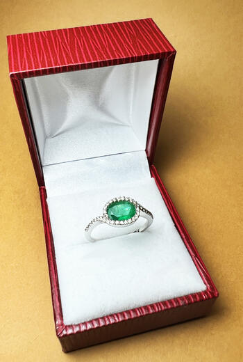 Stuchlík zlatý smaragdový prsten 70217  - 6