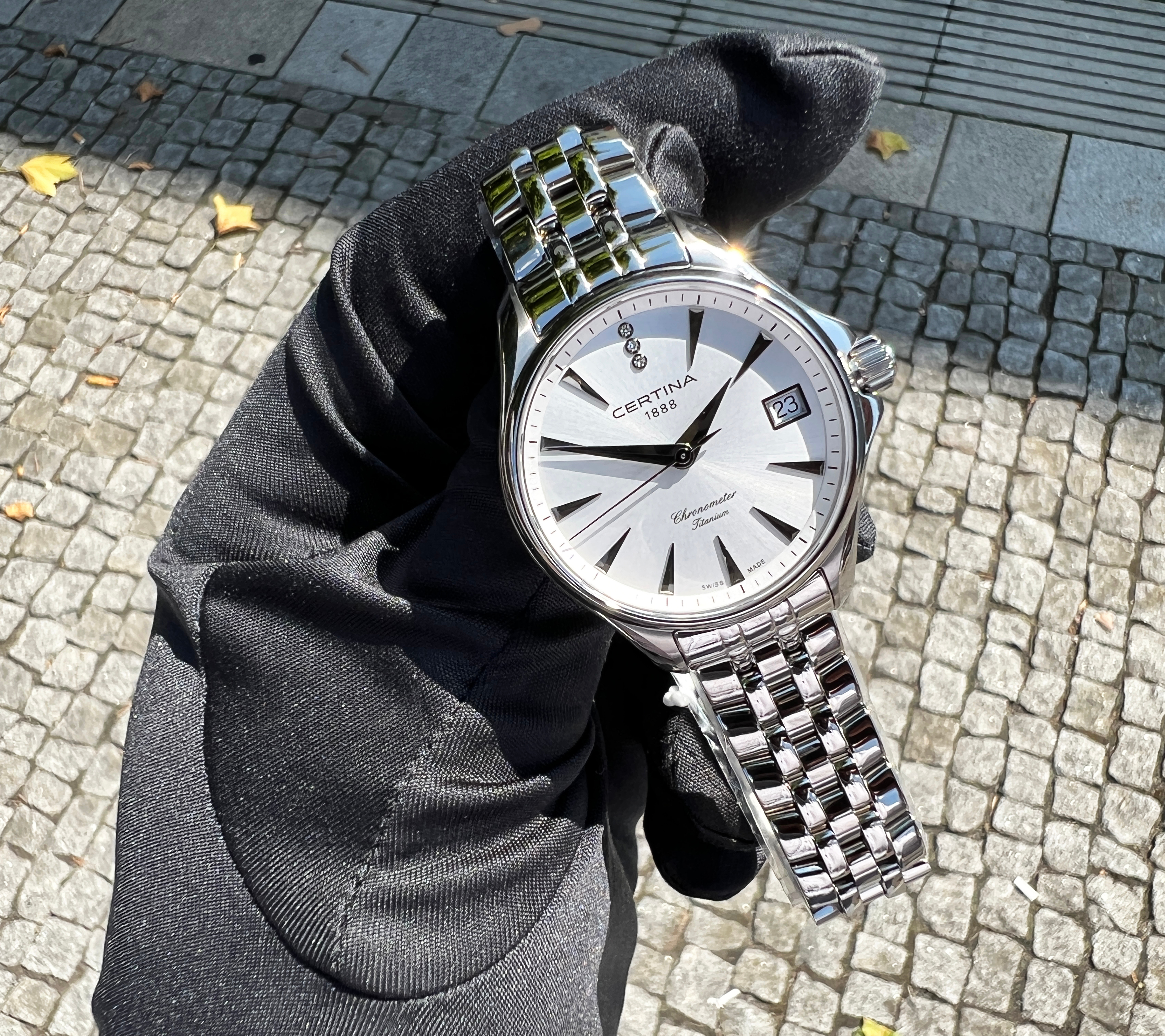 certina_ds_action_lady_c0320511103600_gold_eligius-1