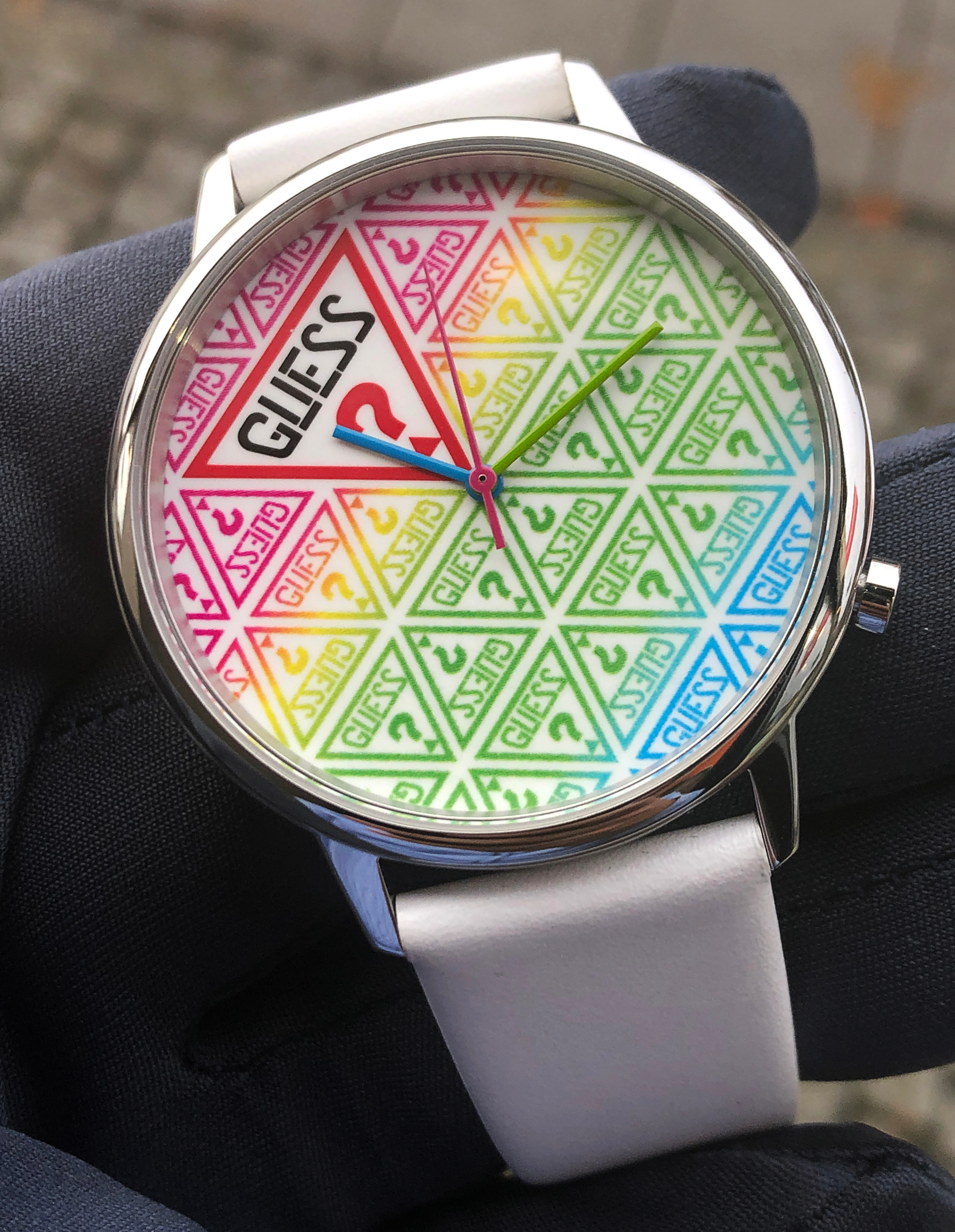 damske_hodinky_guess_hodinky_v1020m1