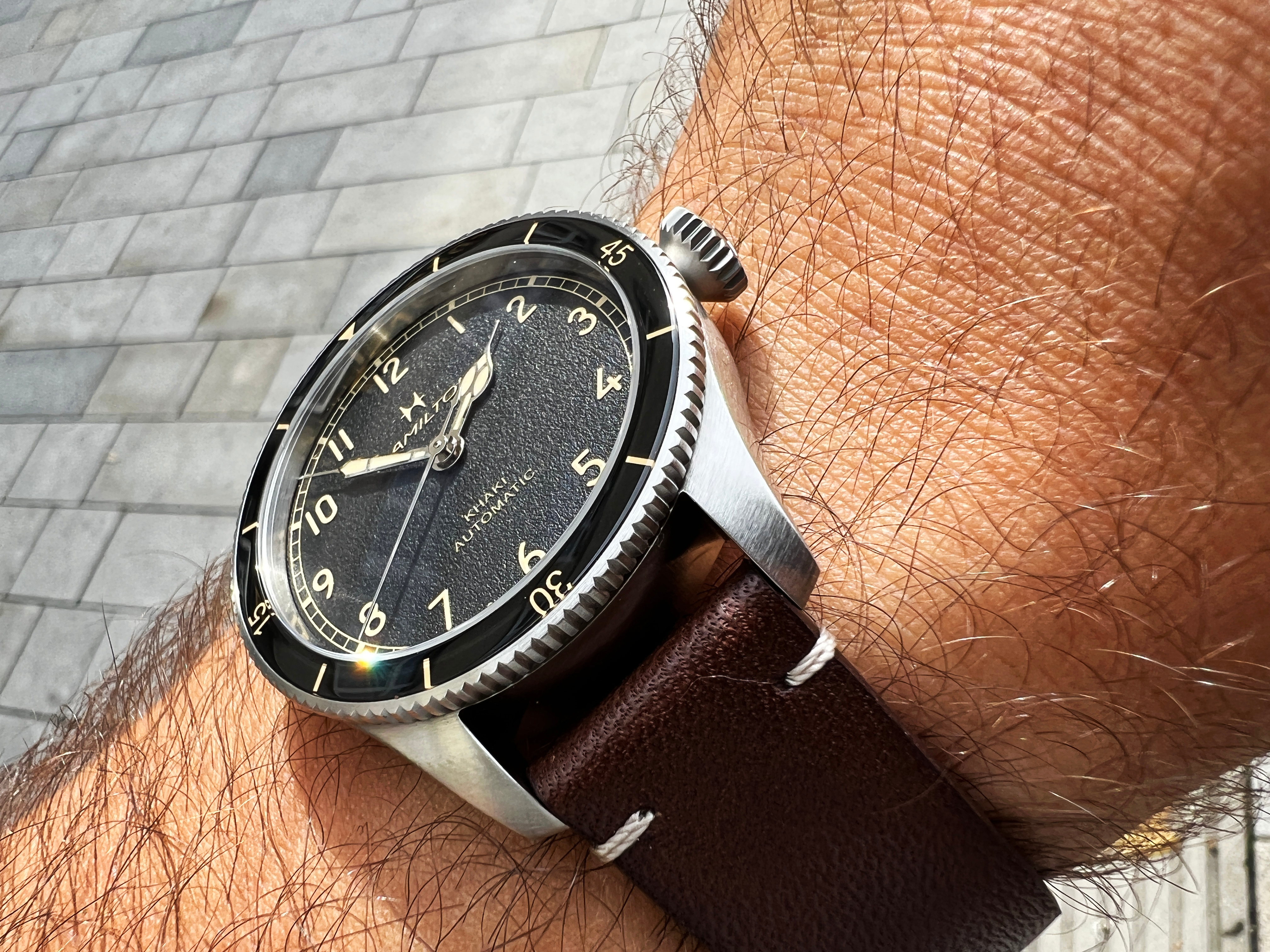 hamilton_aviation_pilot_pioneer_h76205530_gold_eligius