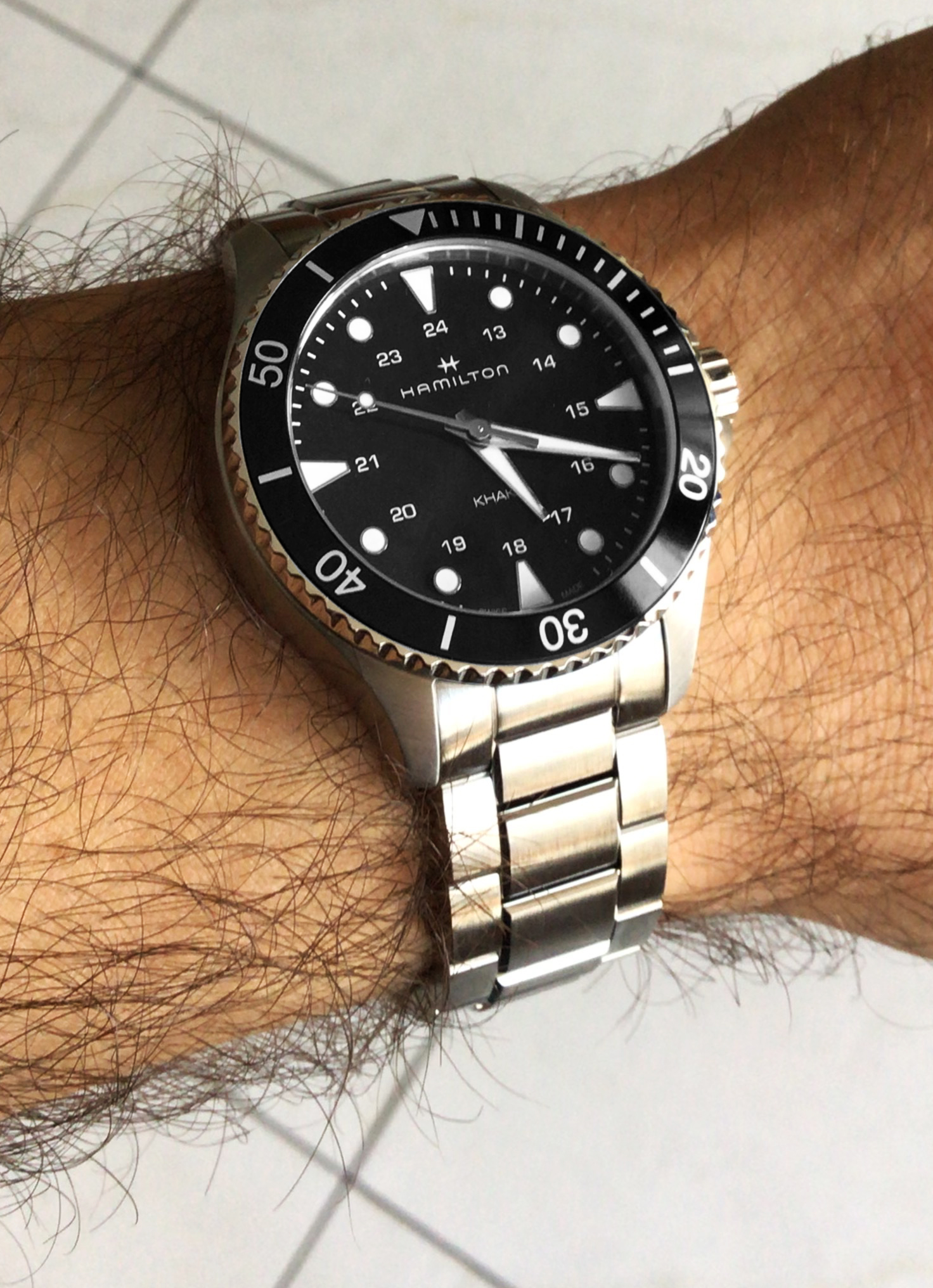 hamilton_quartz_h82201131