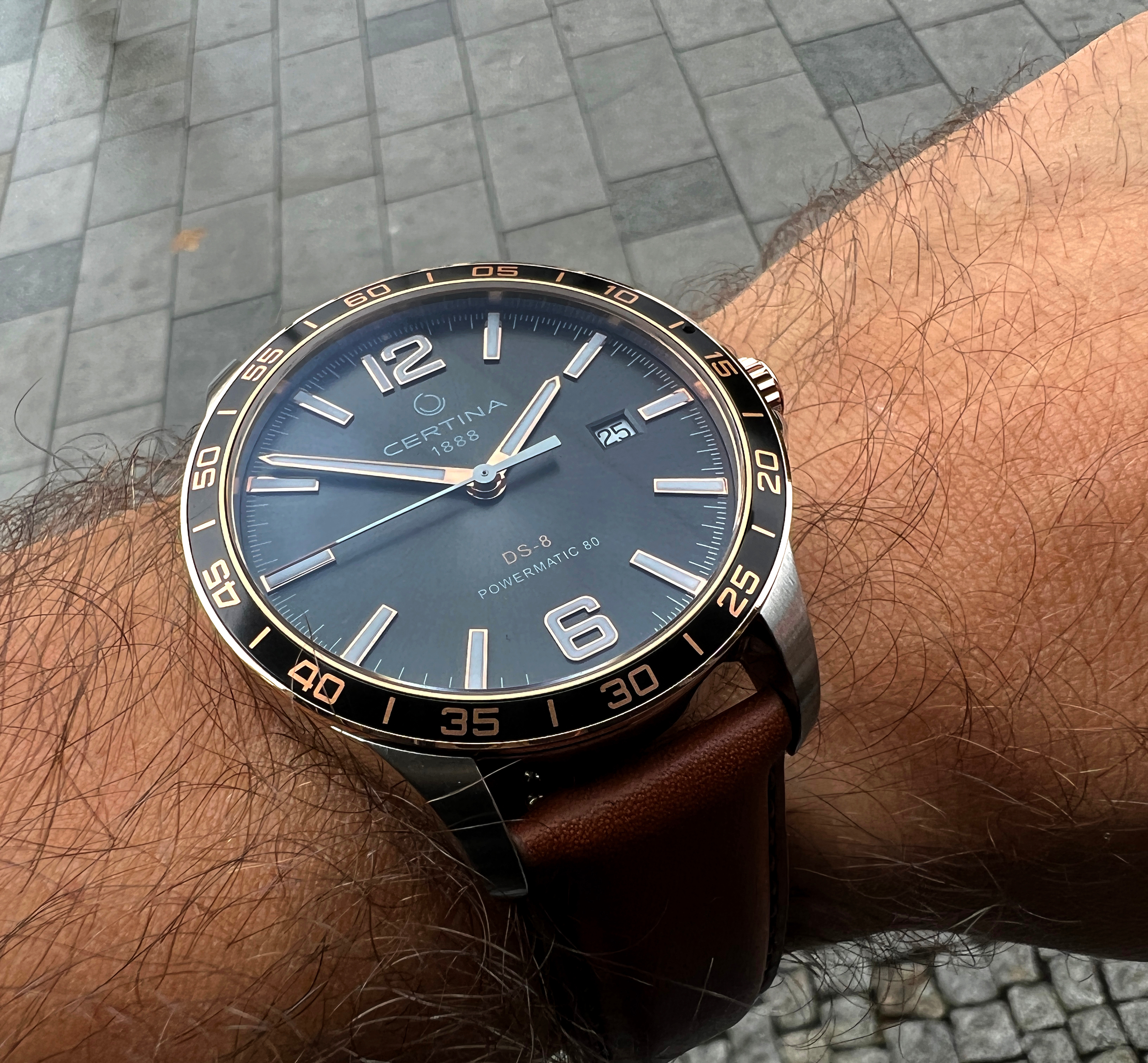 hodinky_certina_ds-8_c0338072608700_gold_eligius_zlin