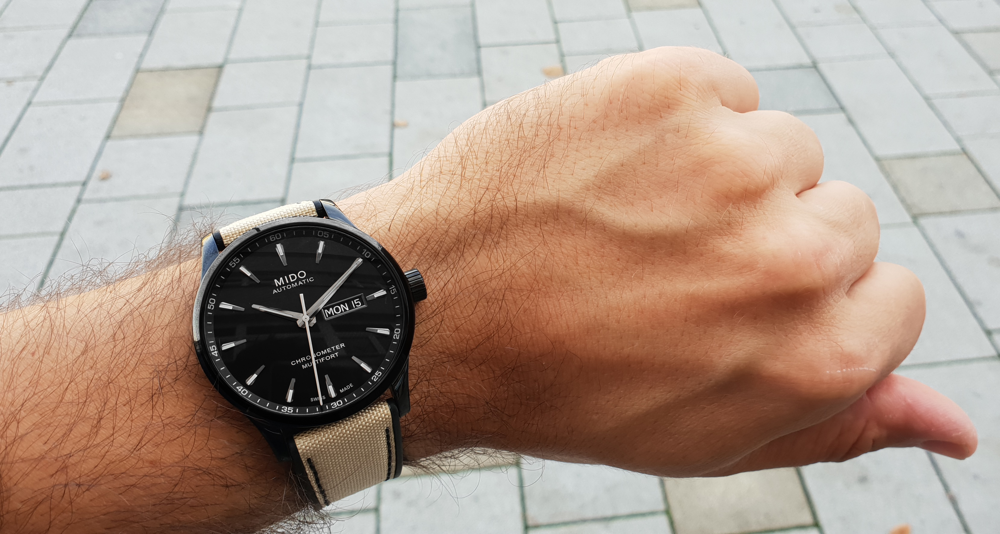 hodinky_m0384313705109