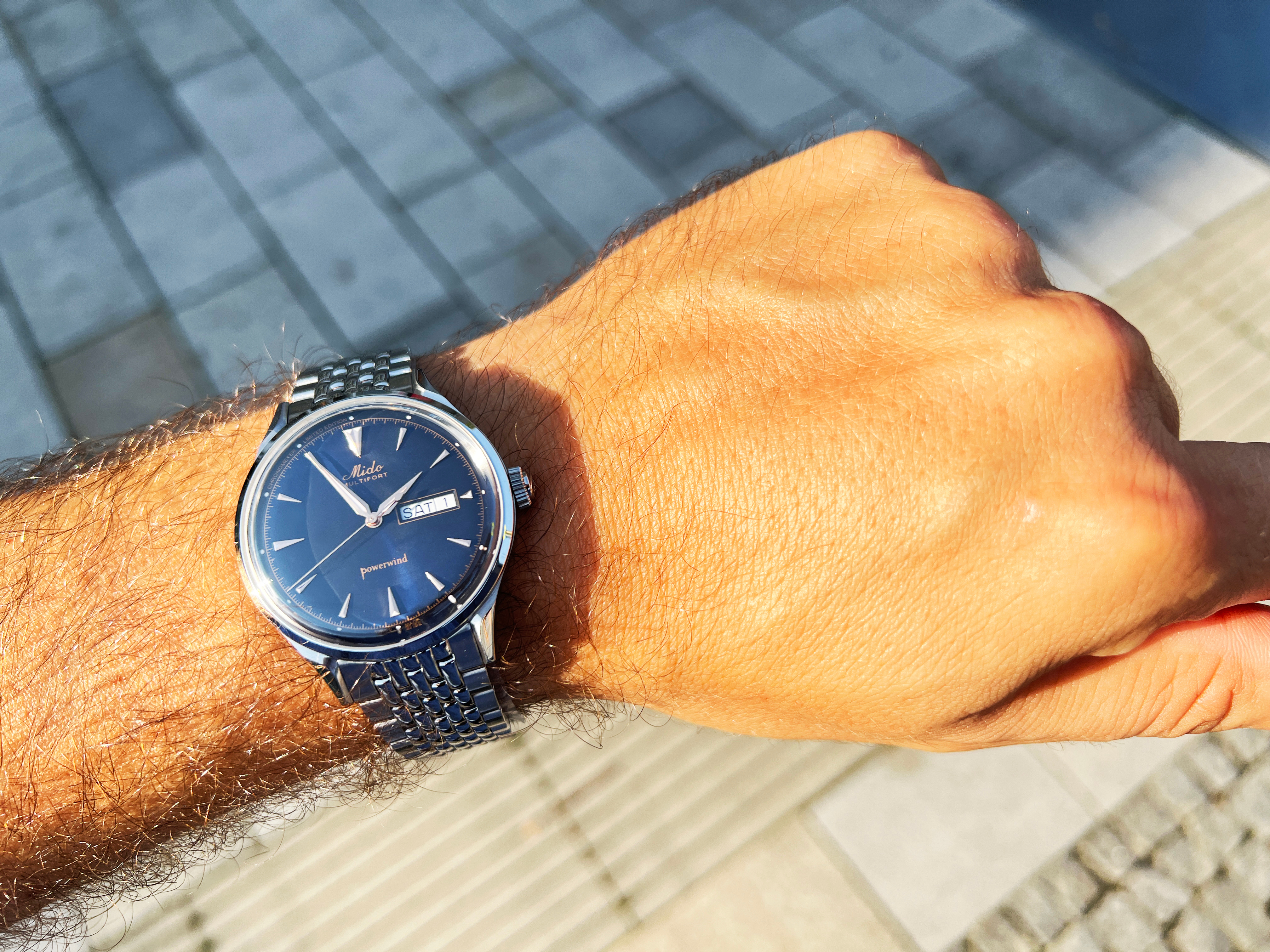 hodinky_mido__m0404081104100