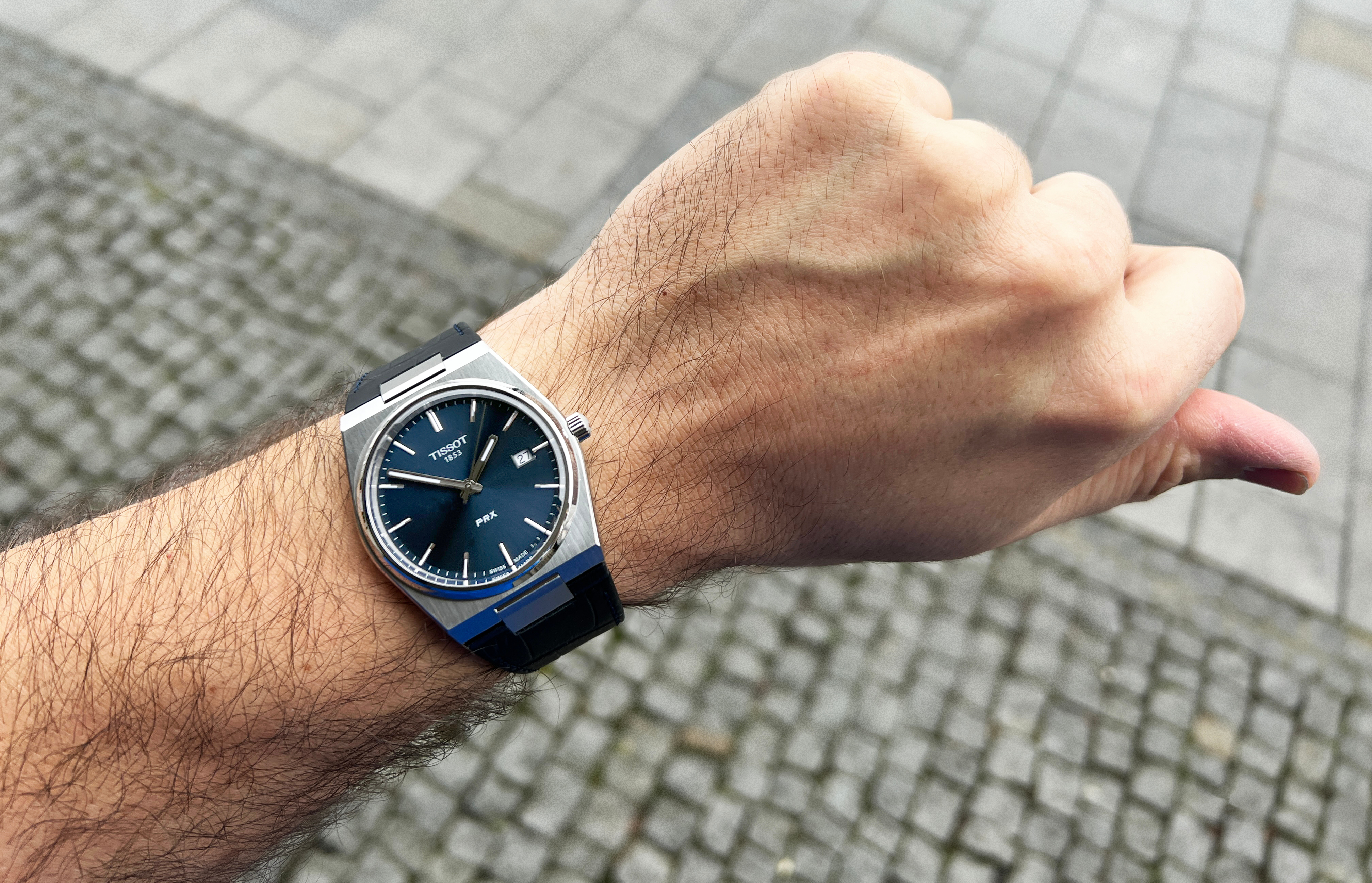 hodinky_tissot_prx_t1374101604100-1