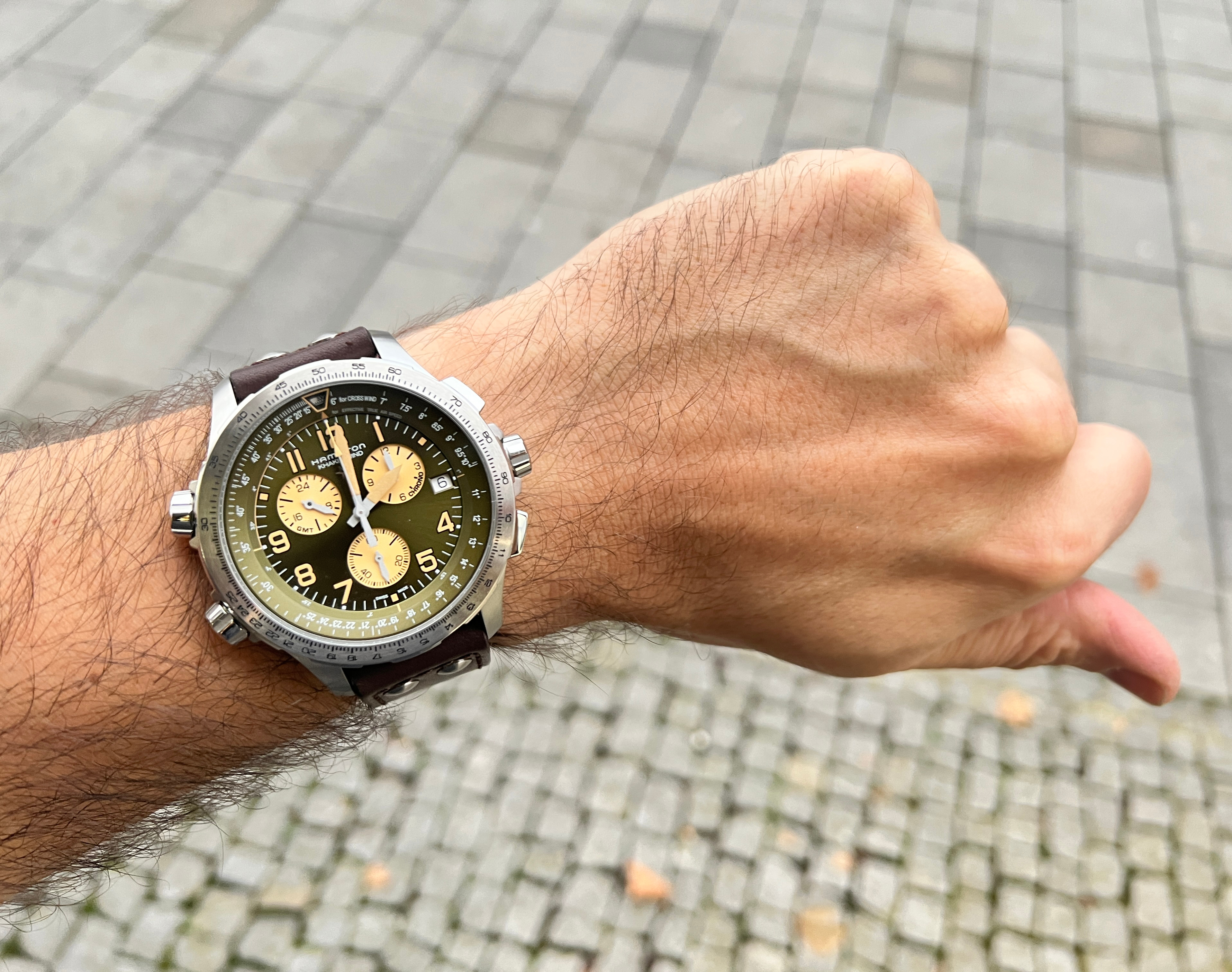 letecke_hodinky_hamilton_khaki_aviation_x-wind_gmt_h77932560_zlin