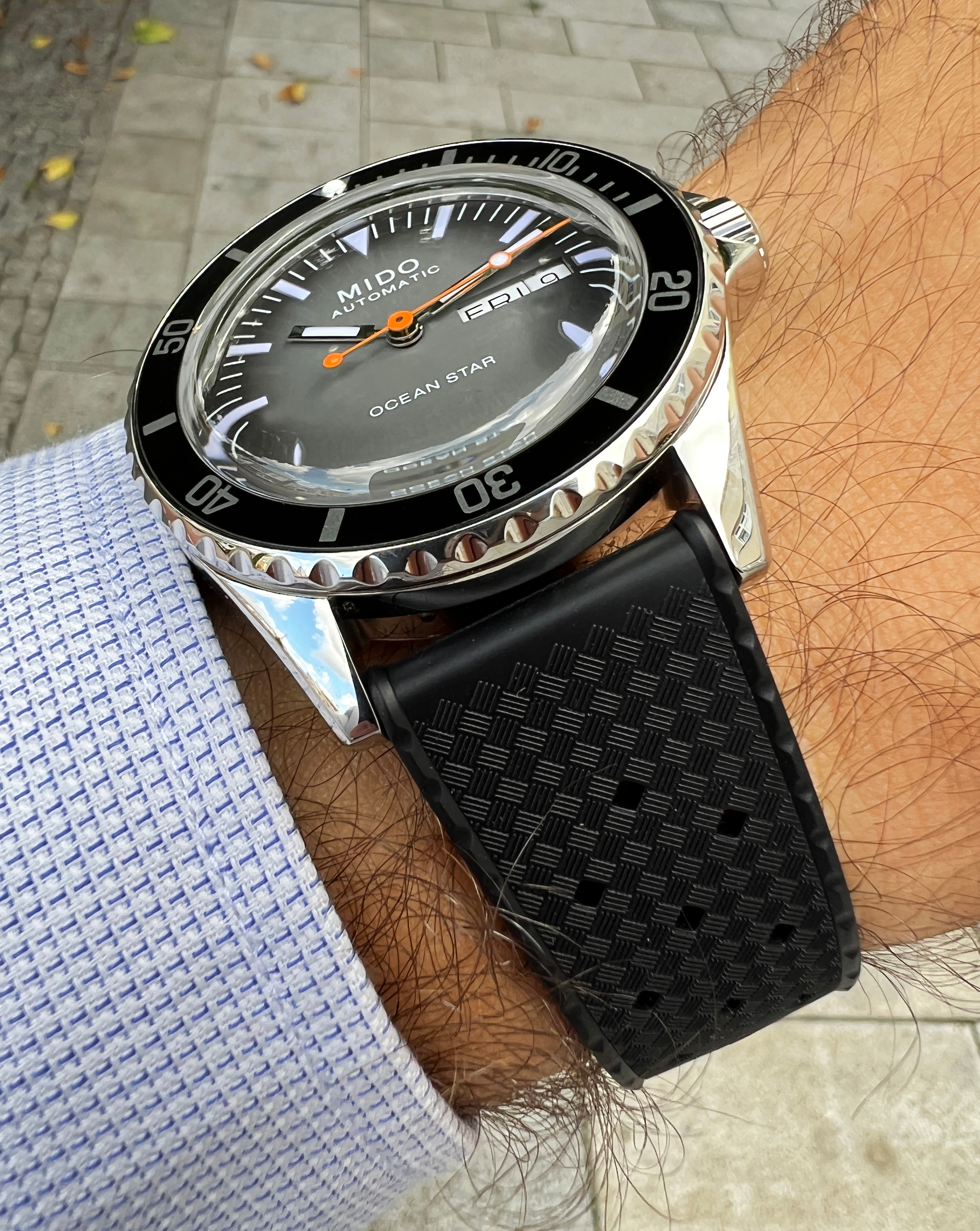 mido_ocean_star_m0268301708100_gold_eligius