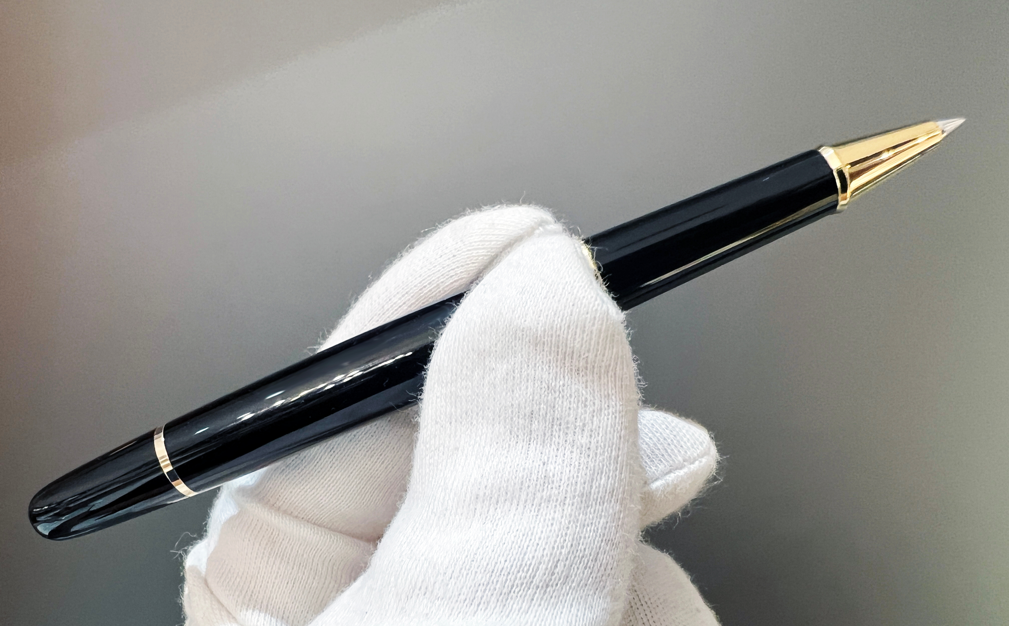 montblanc_rollerball_12890_gold_eligius