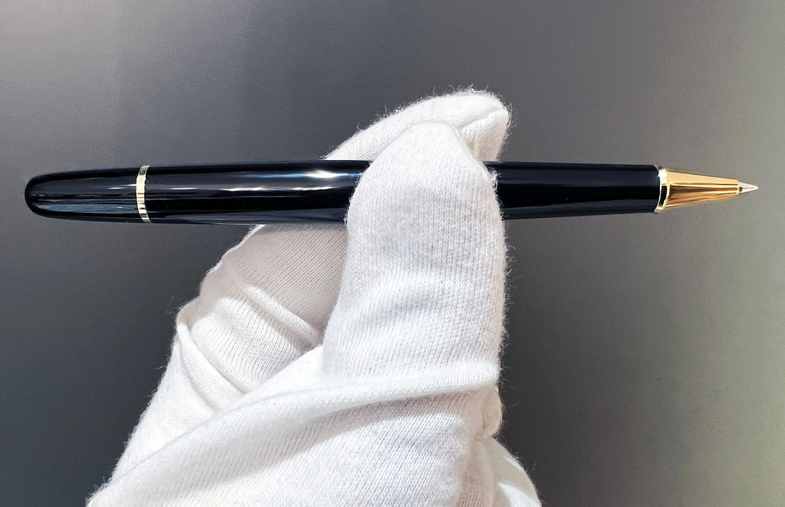 montblanc_rollerball_classique_12890_gold_eligius