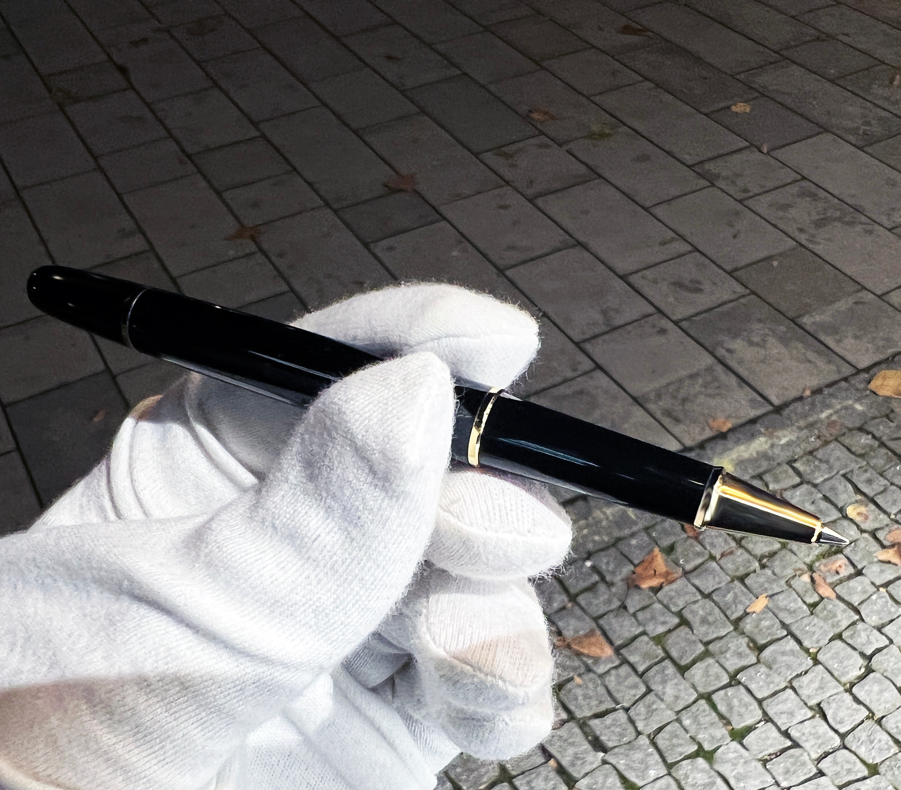 montblanc_rollerball_meisterstuck_classique_12890_gold_eligius