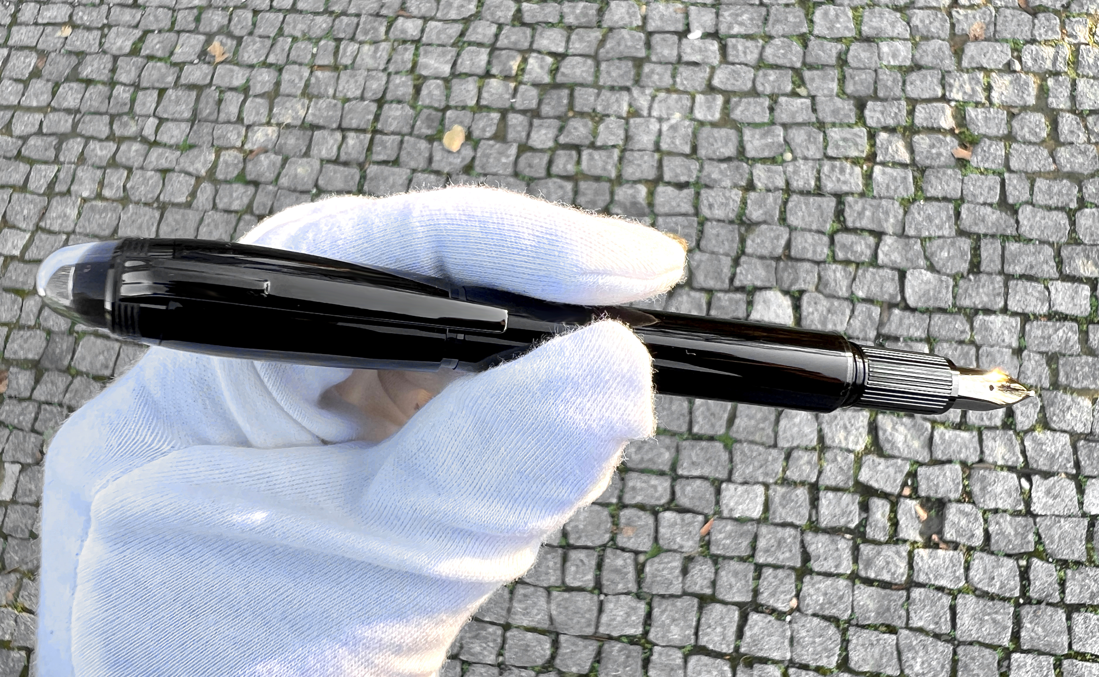 montblanc_starwalker_black_cosmos_129745