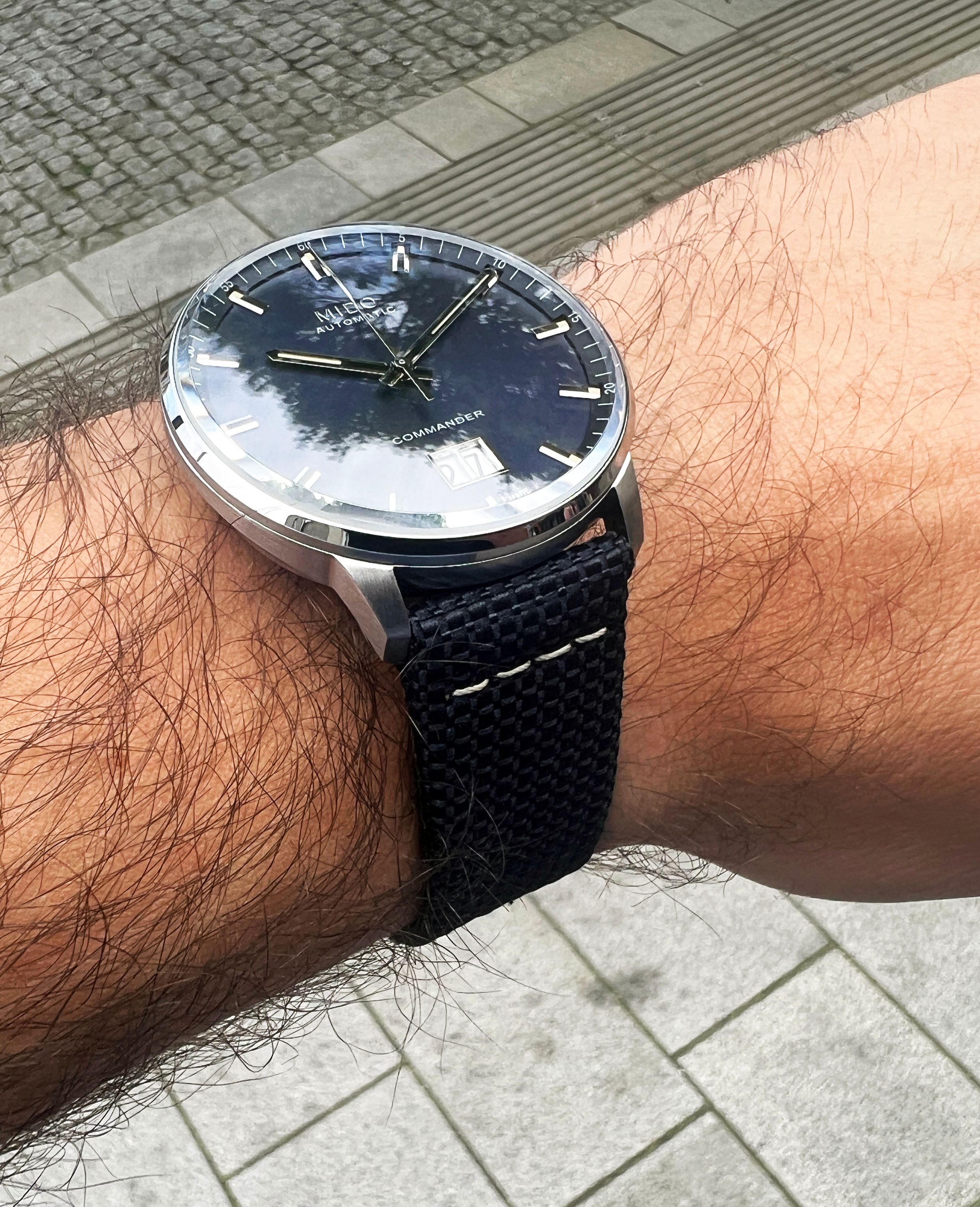 panske_hodinky_mido_commander_big_date_m0216261704100