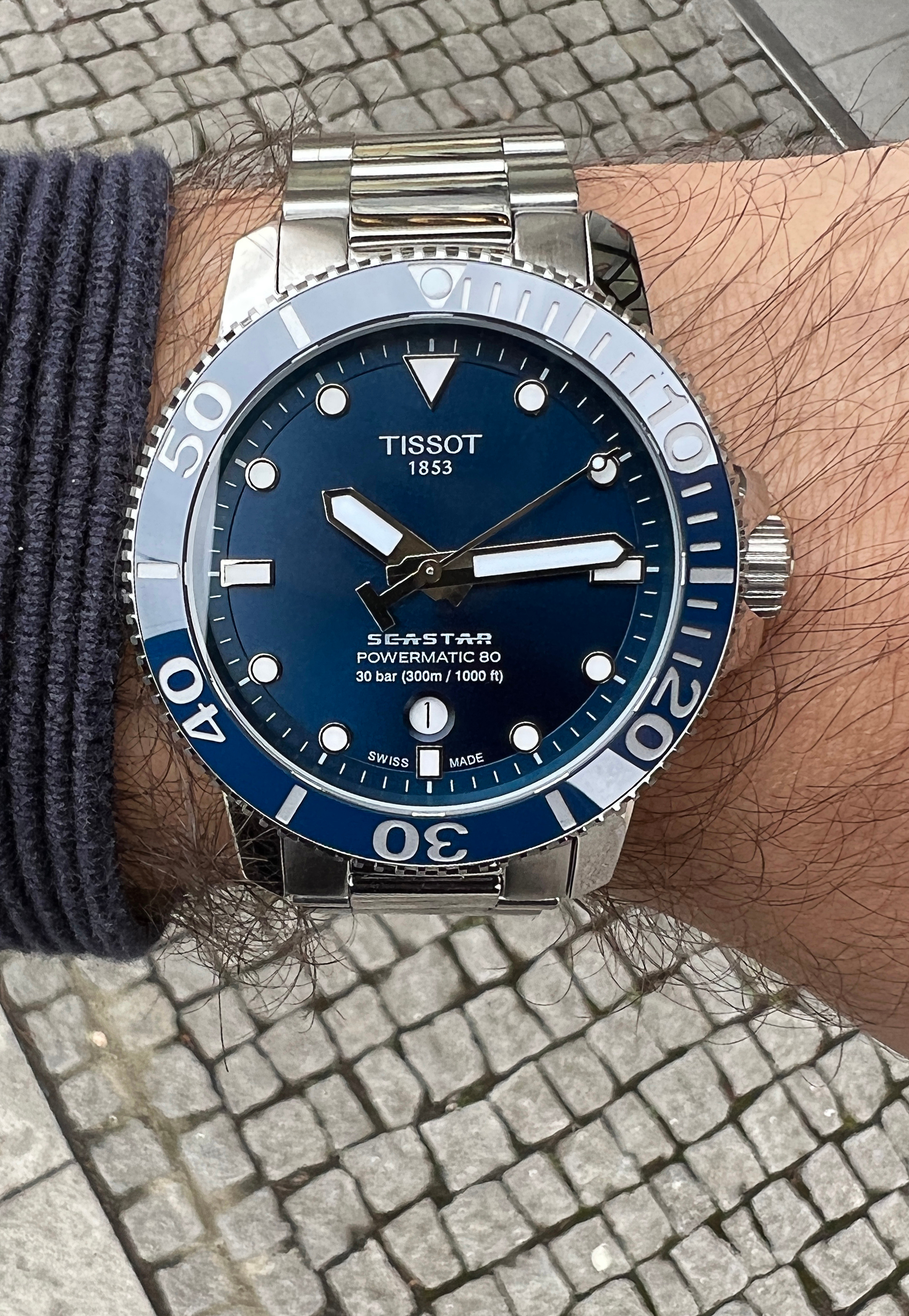 panske_sportovni_hodinky_tissot_seastar_1000_t1204071104103