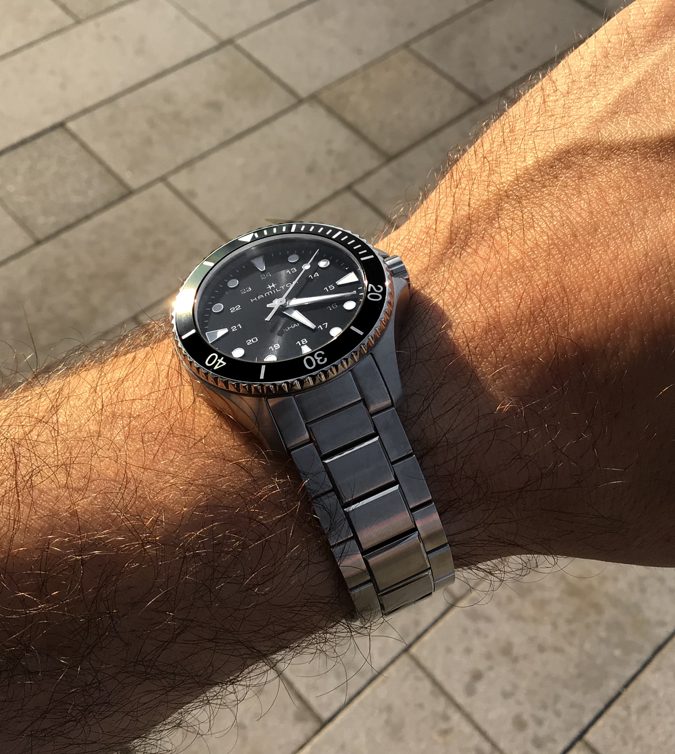 potapecske_hodinky_hamilton_navy_scuba_quartz_h82201131