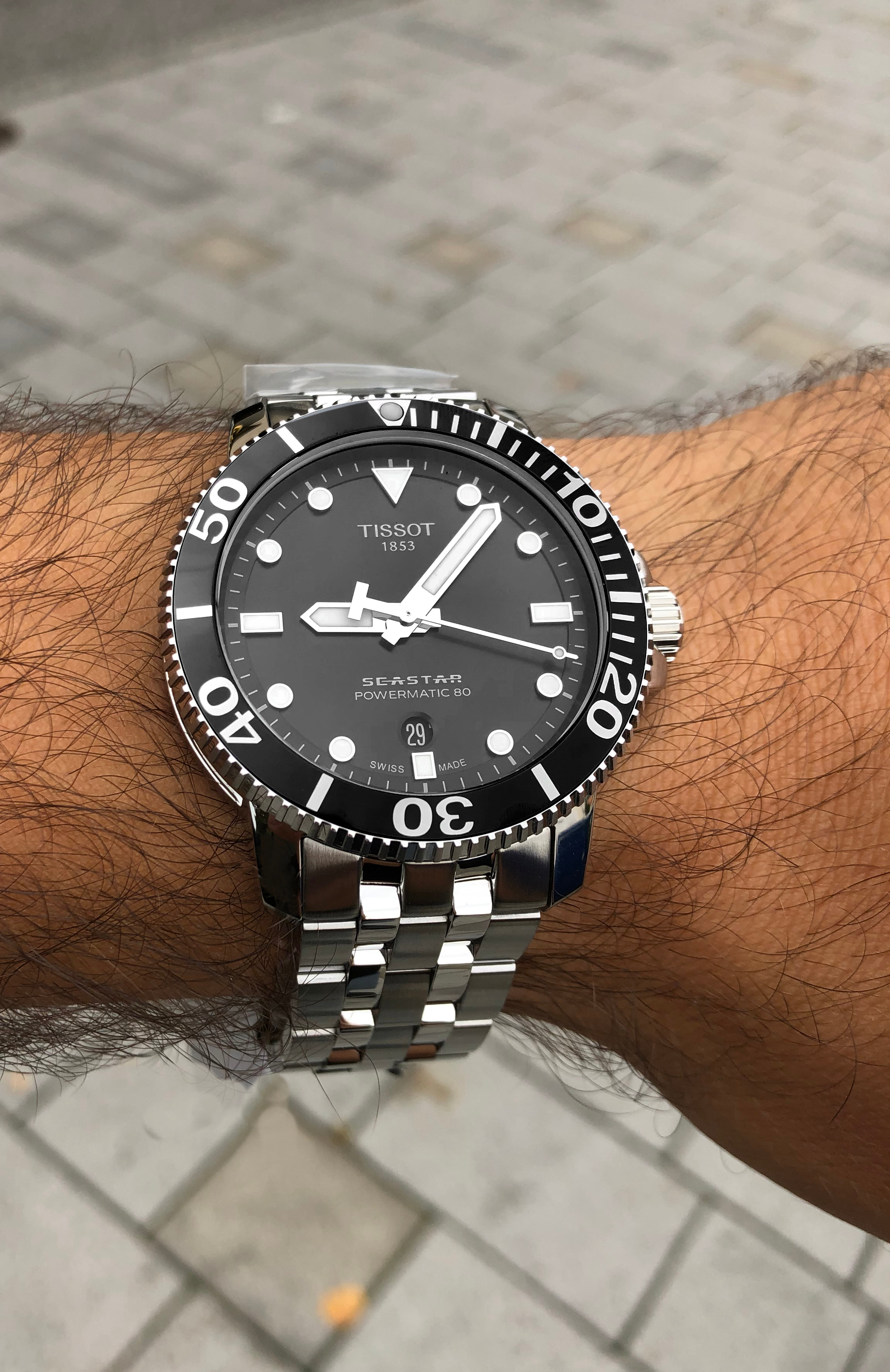 tissot_seastar_1000_t1204071105100-1