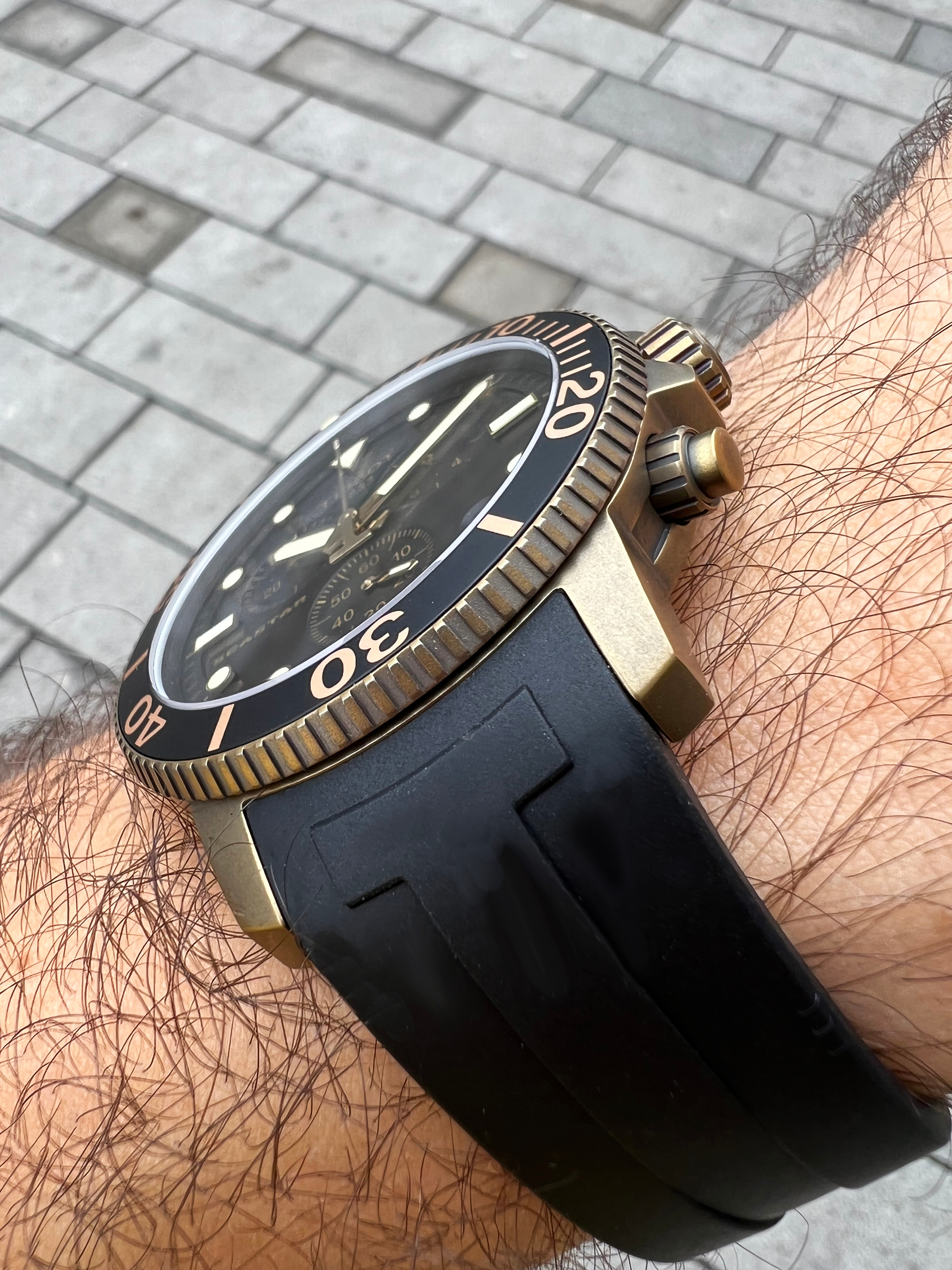 tissot_seastar_1000_t1204173705101