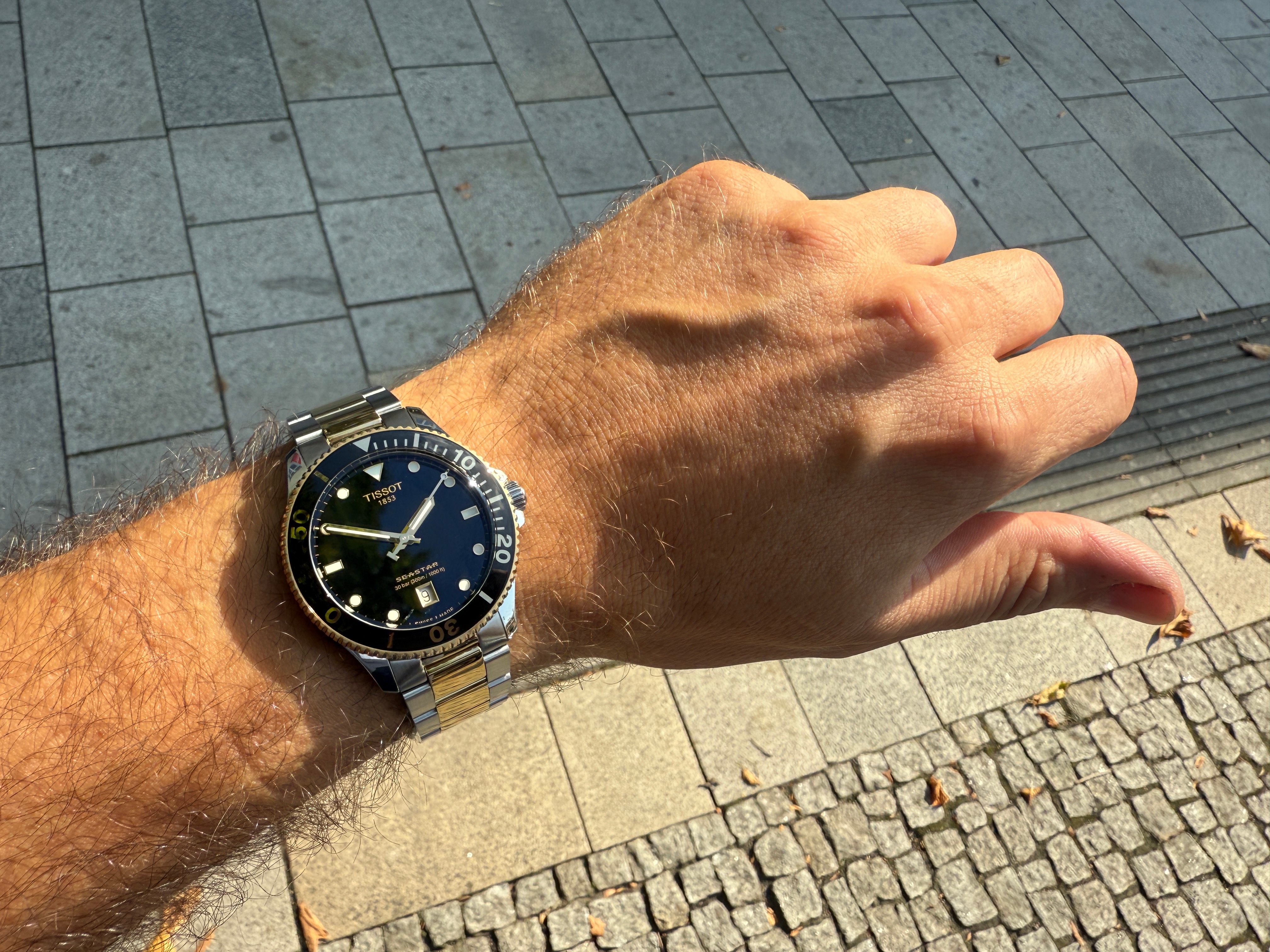 hodinky Tissot Seastar 1000 40mm T120.410.22.051.00