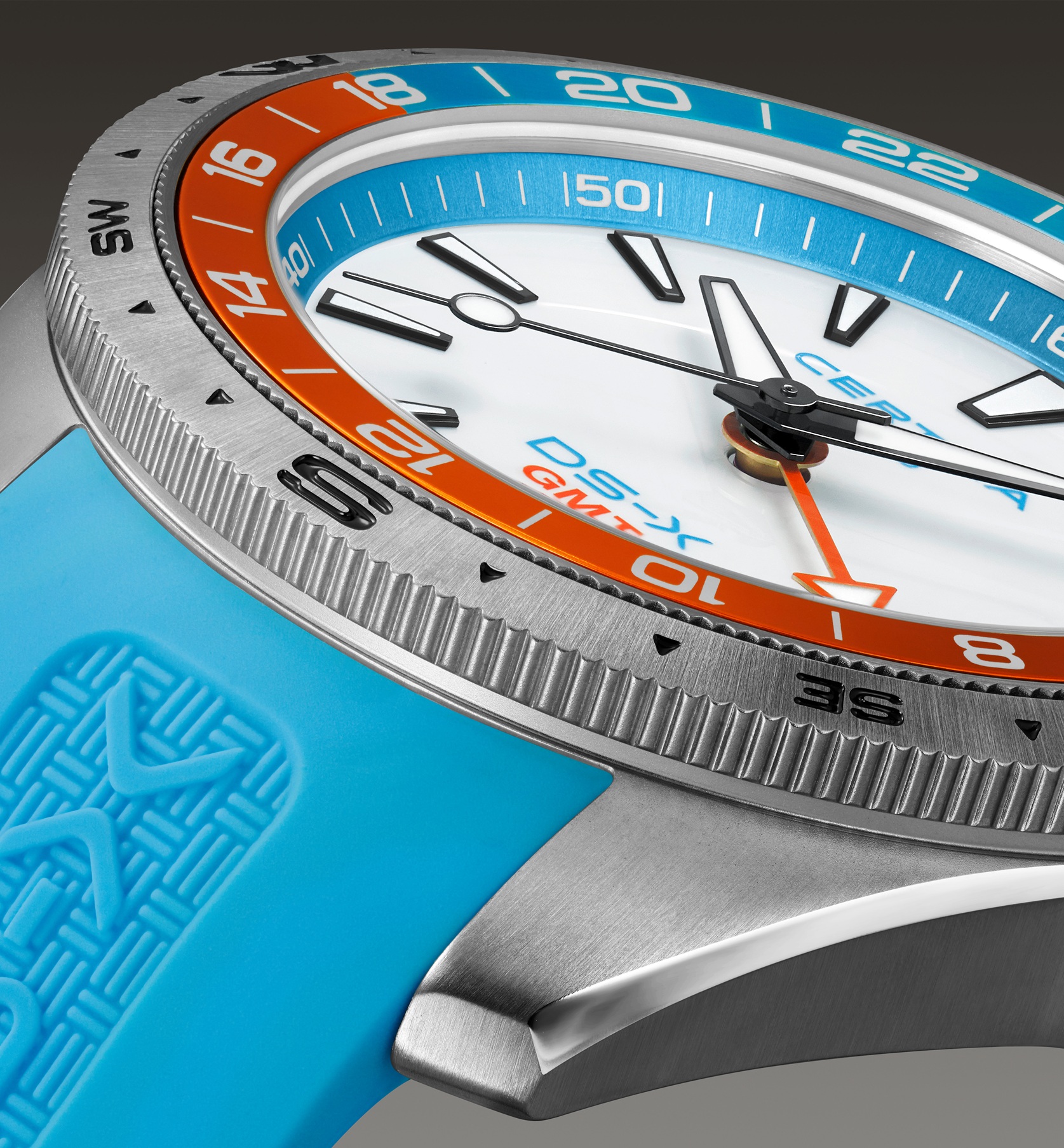 certina-ds-x-gmt_C047_452_17_011_00_Stuchlik_Zlin_6