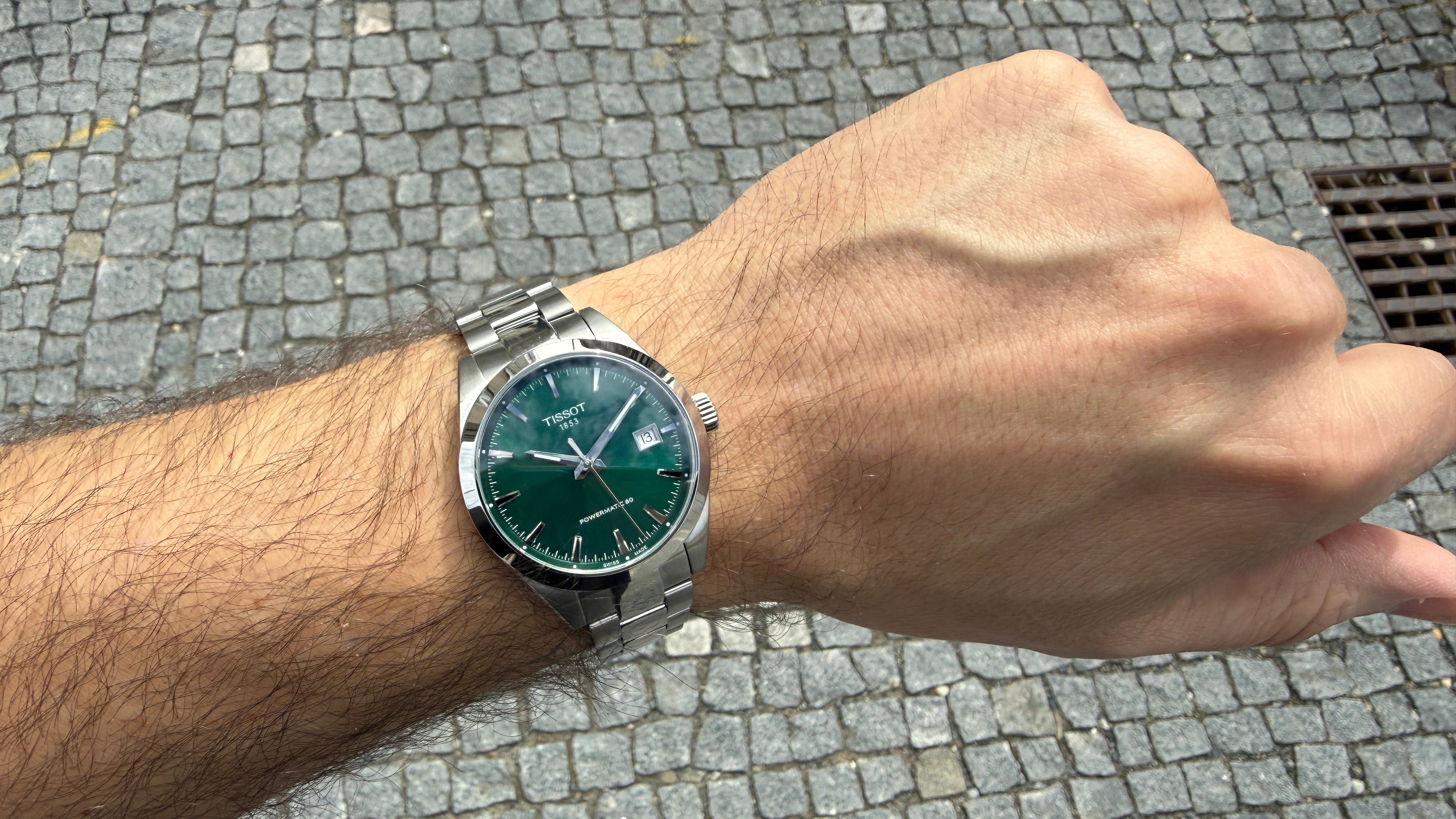 TISSOT Gentleman 38mm T165.807.11.091.00 hodinky panske